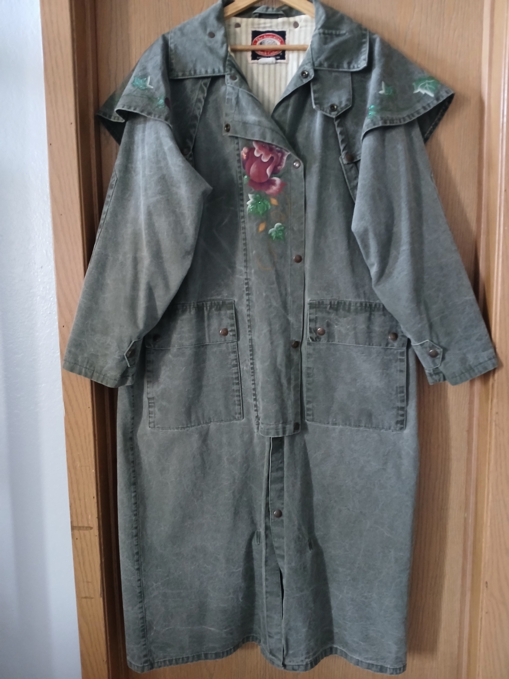 Gorgeous Vintage Handpainted Olive Green Long Women's Coat Sz.M